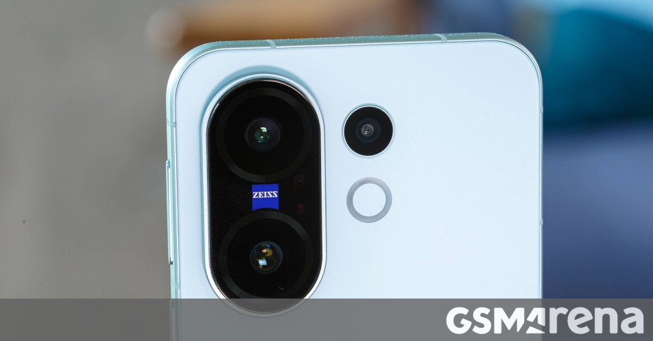 vivo X200 FE in for review vivo X200 FE in for review