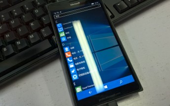 Microsoft Lumia 950 (XL) prototype gets photographed in the wild