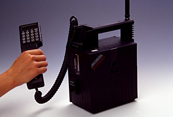 world first mobile phone