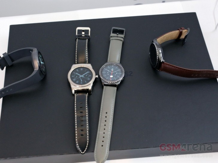 Gear s2 best sale classic gsmarena