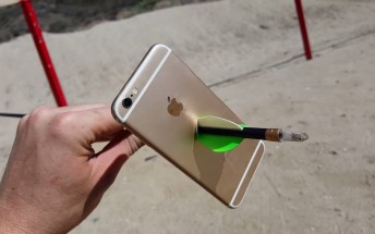 Arrow scratch test spares the iPhone 6s, dead on second try