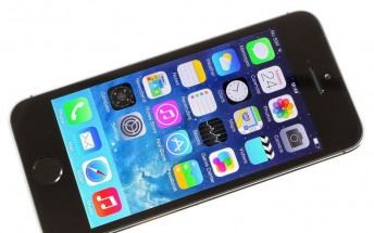 Case listings confirm the existence of a new 4-inch iPhone