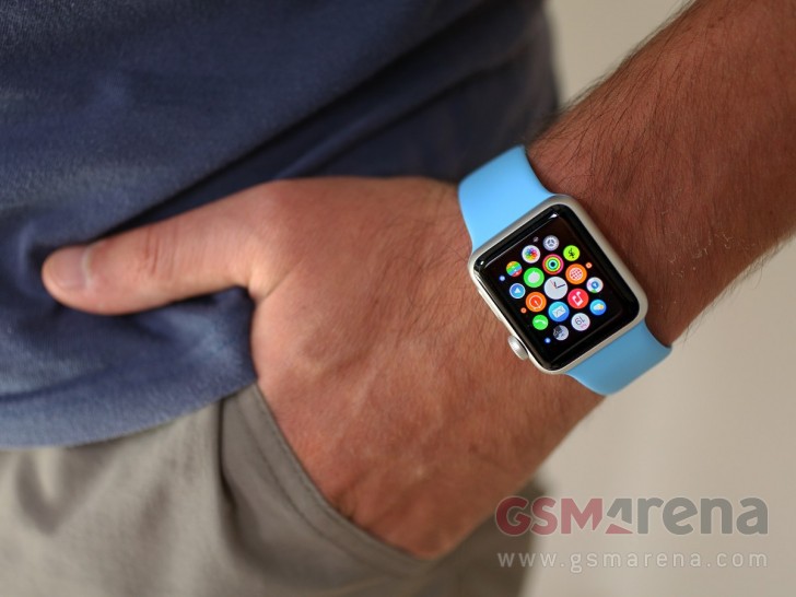 Can you pair 2 apple watches to hot sale one iphone