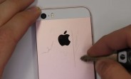 iPhone SE undergoes scratch, burn and bend tests