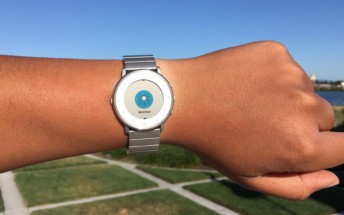 Latest Pebble Time update brings weather app, more accurate health tracking, and fire emoji