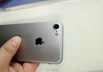 Alleged iPhone 7 back panel