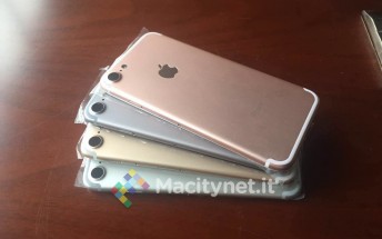 iPhone 7 color options photographed - no Space Black in sight