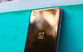 The OnePlus X is apparently out of stock, forever