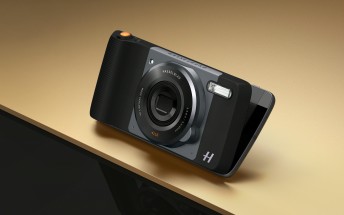 Hasselblad True Zoom MotoMod announced with 10x optical zoom and Xenon flash