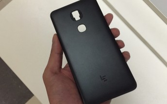LeEco Le 2s back panel leaks showing antenna design inspired by the iPhone 7