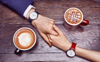 Meizu Mix is company's first smartwatch, it has an analog face