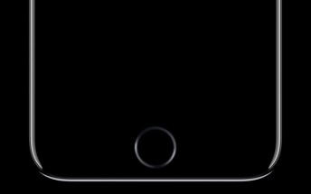 The iPhone 7's home button appears to be rendered helpless by gloves