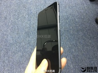 Alleged iPhone 7 Plus in black