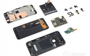 Google Pixel XL undergoes the teardown treatment, its repairability score is 6 out of 10