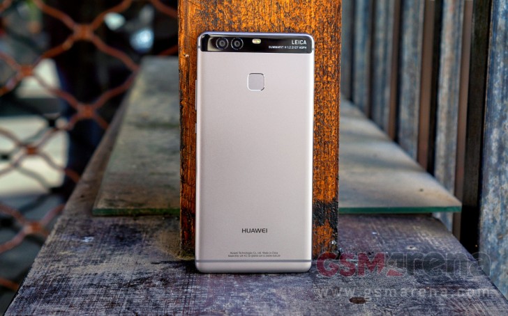 Amasar dolor de muelas mensual Huawei P9 and Mate 8 rumored to get Android 7.0 Nougat update tomorrow -  GSMArena.com news