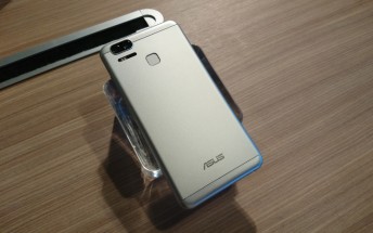 Asus ZenFone 3 Zoom pre-orders open in the US for $329