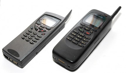 The Nokia 9110 on the left and 9000 on the right (photo by Oldmobil)
