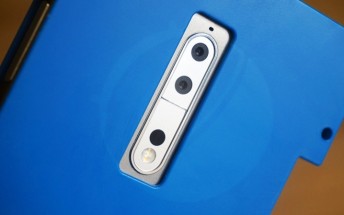 Nokia 9 poses for live shots: dual 13MP camera, 5.3