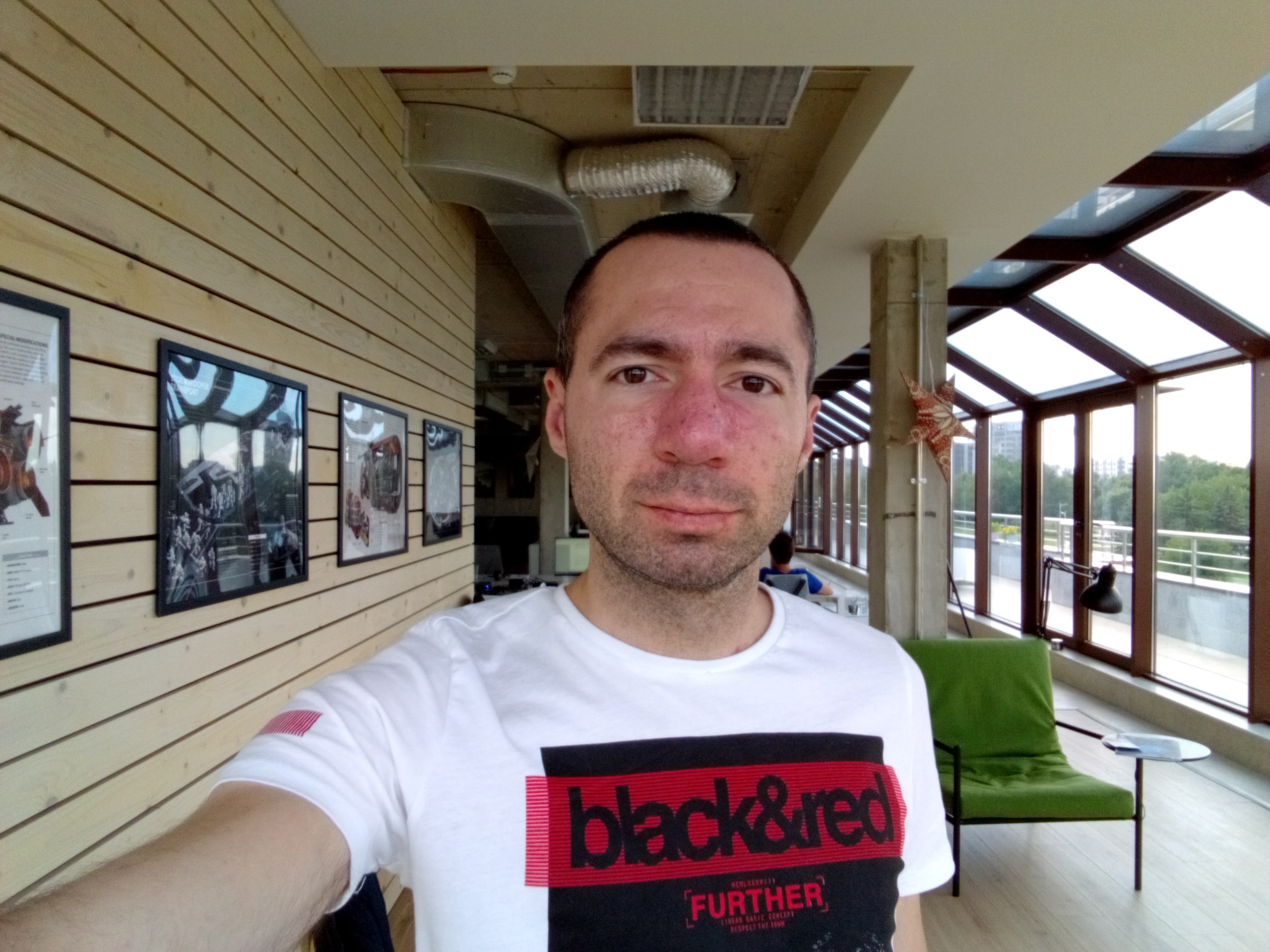 f/2.2, ISO 100, 1/106s - Sony Xperia L1 Selfie Sample