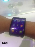 Lenovo Cplus concept flexible smart phone/watch