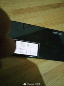 Meizu Pro 7 second screen