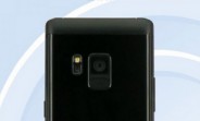 Samsung W2018 flip-phone to arrive on December 1
