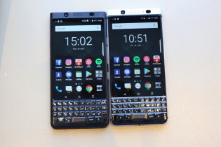 Blackberry Keyone Black Edition vs. Regular edtion
