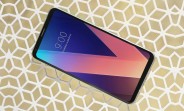 LG V30 supports Daydream VR, is the first phone to use T-Mobile's 600MHz network