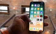 Apple gives early iPhone X access to some reviewers