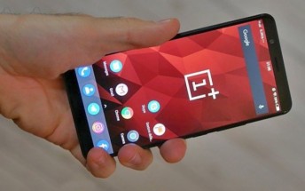 OnePlus 5T hands-on photo shows off its front bezel, Carl Pei posts a teaser
