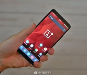 Hands-on photo of the OnePlus 5T