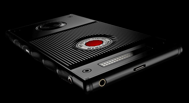Red Hydrogen One hitting US carrier(s) this summer  news