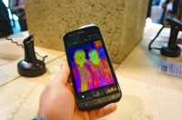 The thermal camera sees what the naked eye can't - Cat S61 hands-on reivew