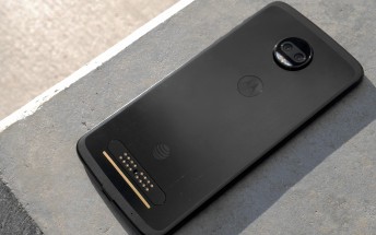 Motorola Moto Z2 Force on AT&T gets Oreo update