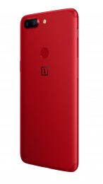 OnePlus 5T in Lava Red arrives in Europe and the US