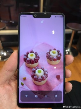 Sharp Aquos S3 hands-on images