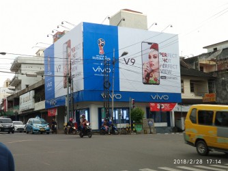 vivo V9 billboard in Indonesia