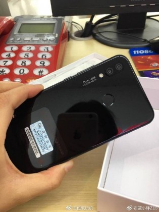 A few other leaked photos of the P20 Lite