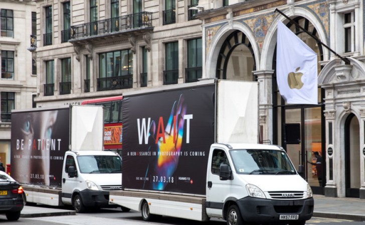 Huawei sends ad trucks to London to promote the Huawei P20 phones
