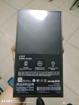 Xiaomi Mi 8 retail box