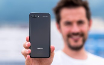 New Honor 10 update brings EIS and Party Mode