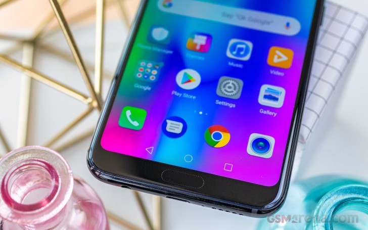 Honor 10 update brings EIS and Party Mode