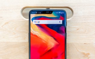 OnePlus 6 and LG G7 ThinQ hiding their notch