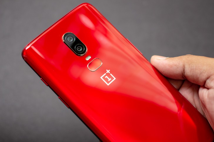 one plus red colour