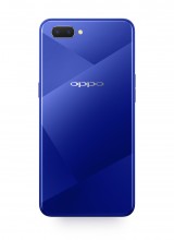 Oppo A5 in blue
