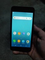 Samsung's Android Go device with Samsung Experience UI on top