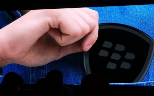 Wireless BlackBerry charging pad