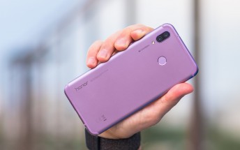 Honor Play in for review