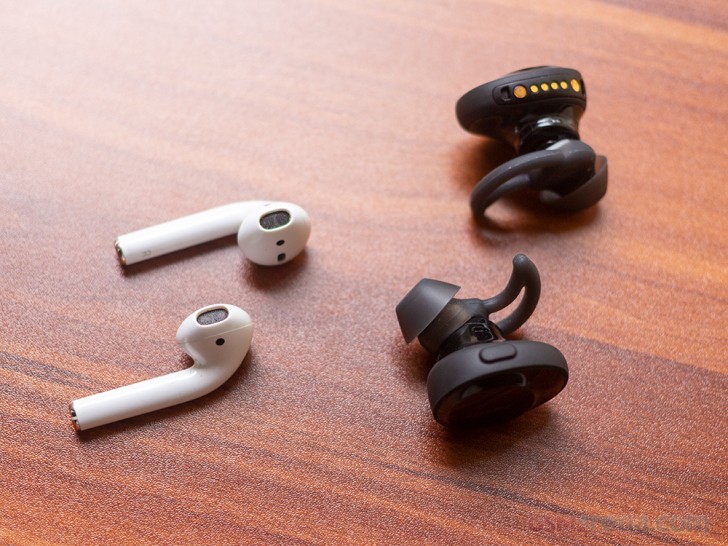 Samsung galaxy buds plus vs bose soundsport free hot sale