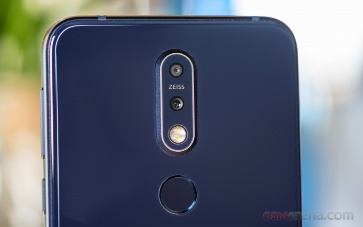 nokia 7.1 camera glass